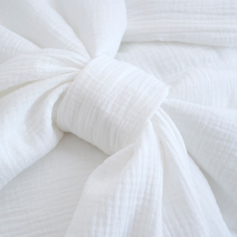 Одеяло на выписку KiDi Муслиновое с бантом на резинке летнее, молочный 90х90 см